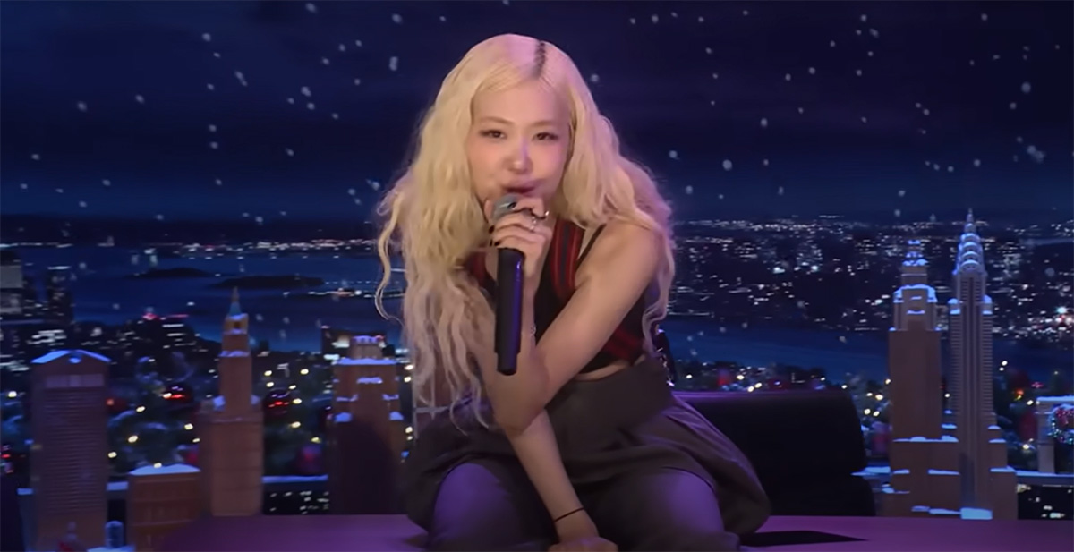 Rosé faz medley de "APT." e "toxic till the end" no programa do Jimmy Fallon