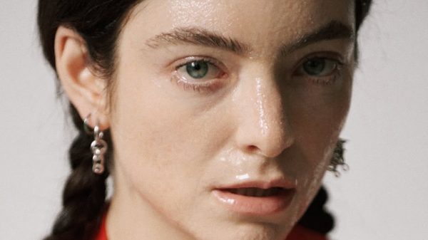 Lorde se sente "homem e mulher" e vai falar disso em sua próxima música