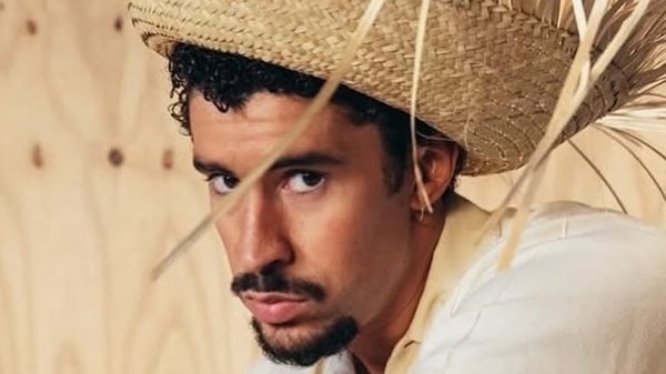Bad Bunny entra no Top 10 global do Spotify após anúncio de turnê